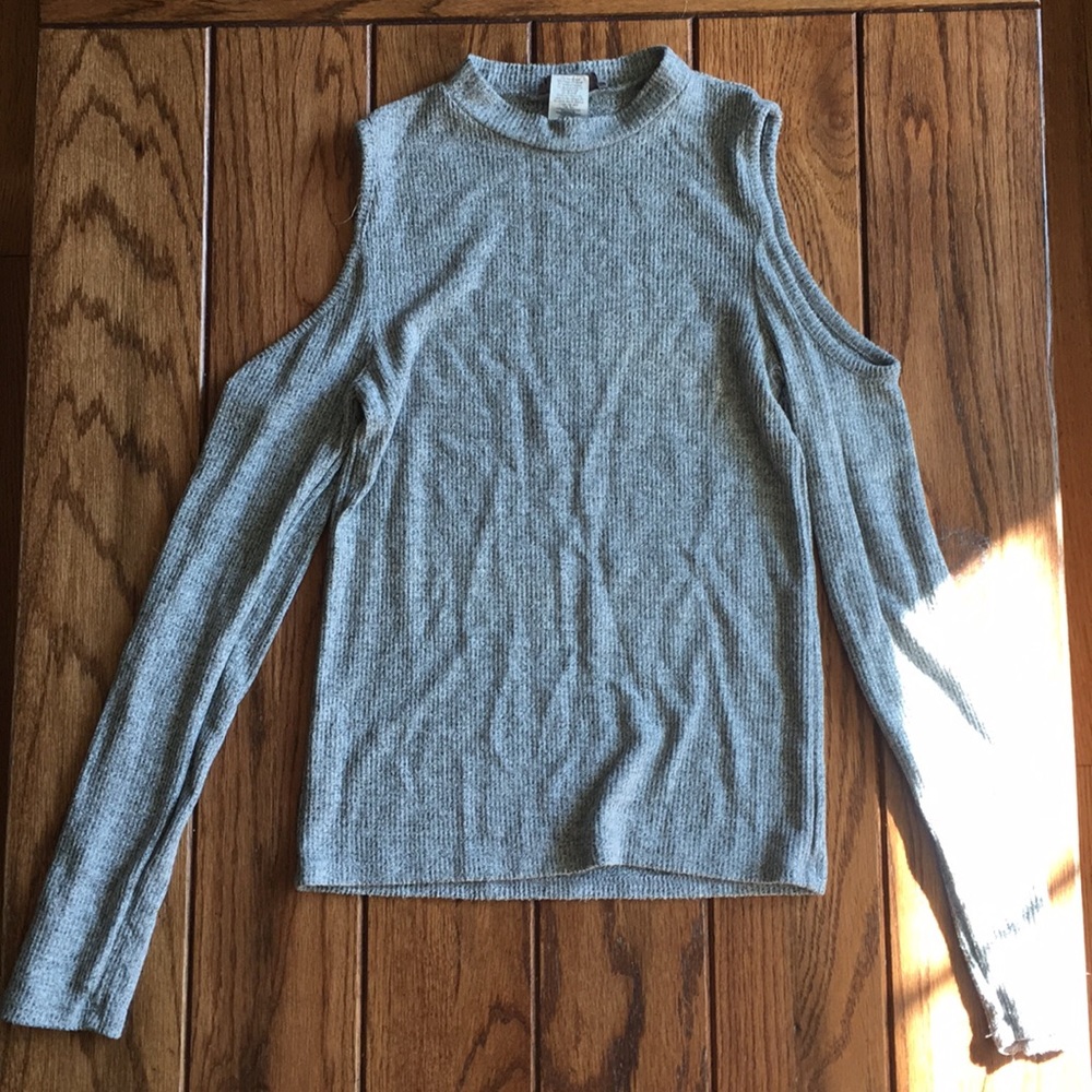 gray sweater
